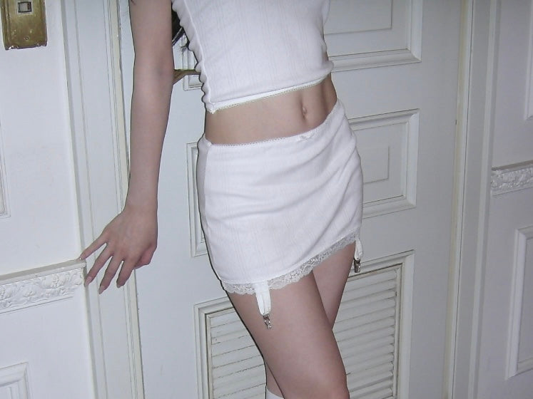 innerchild logo garter lace skirt