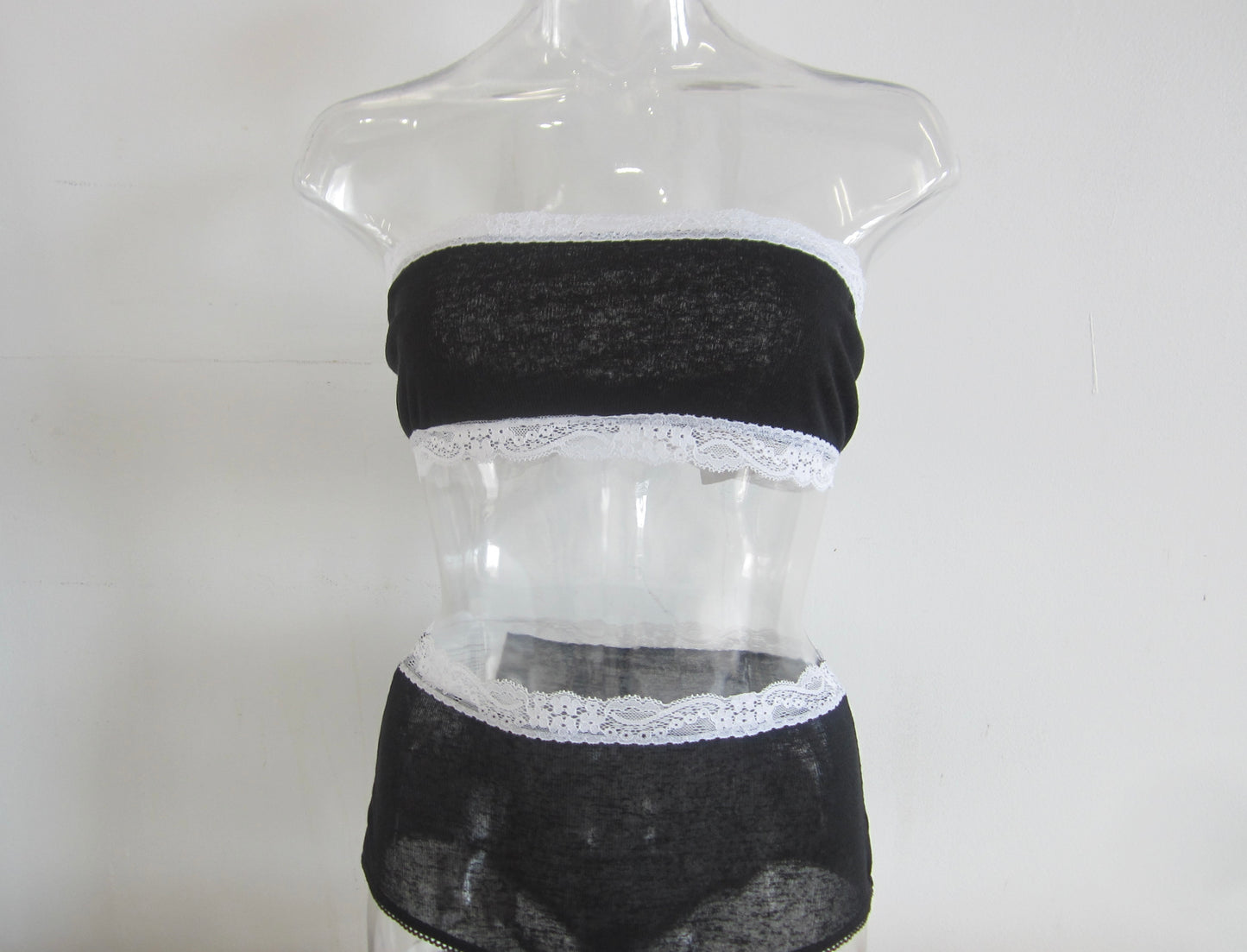 innerchild logo lace hige shorts