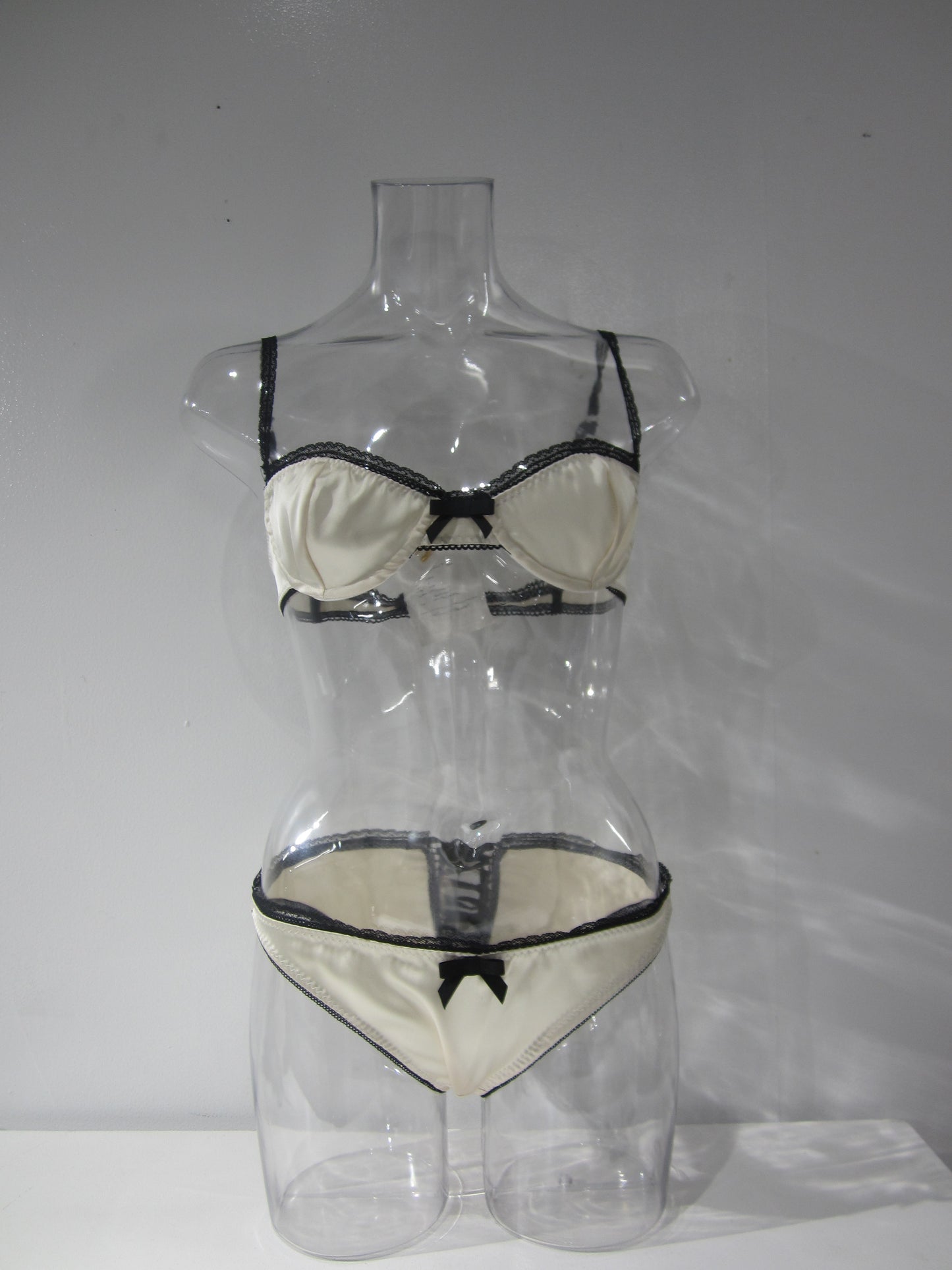 satin lace wire bra
