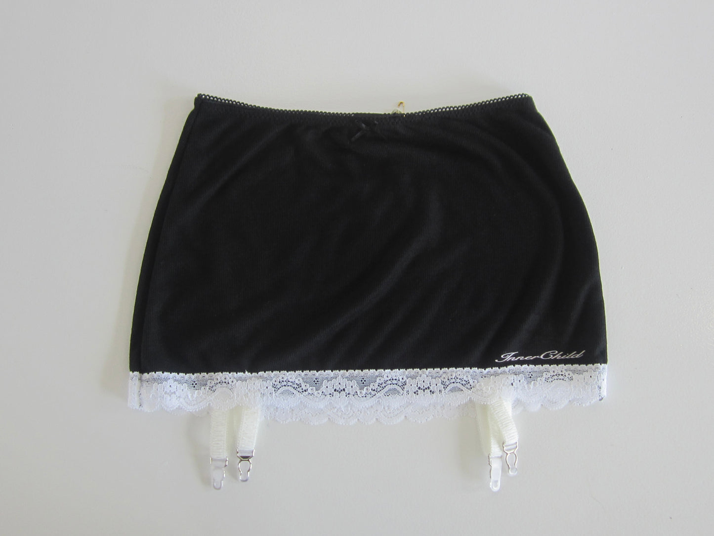 innerchild logo garter lace skirt