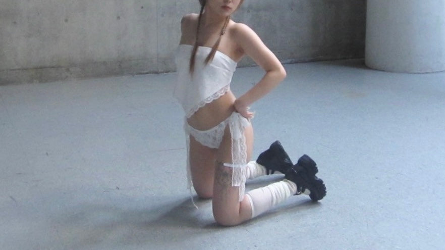 Ribbon lace shorts
