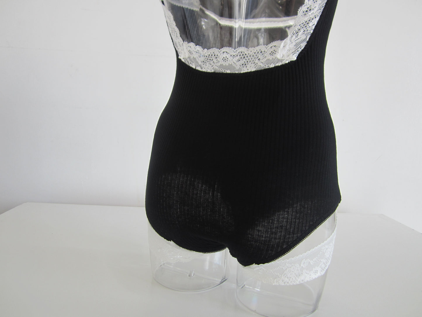 back open lib lace body suit