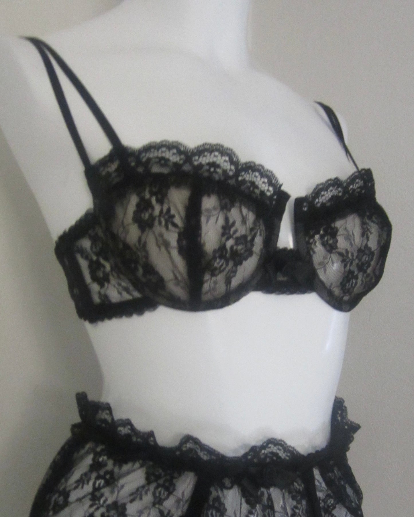 Rose lace wirebra