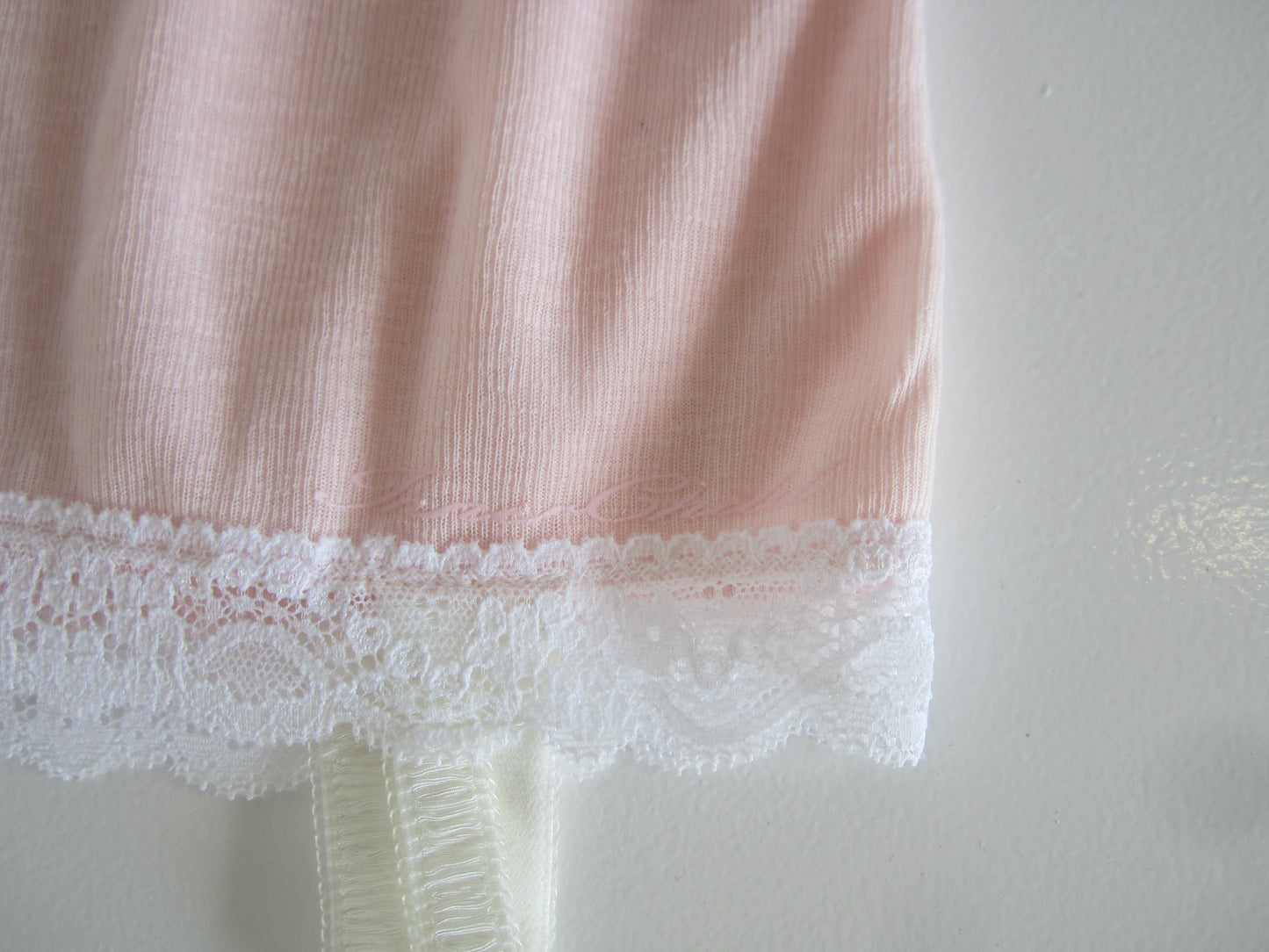 innerchild logo garter lace skirt