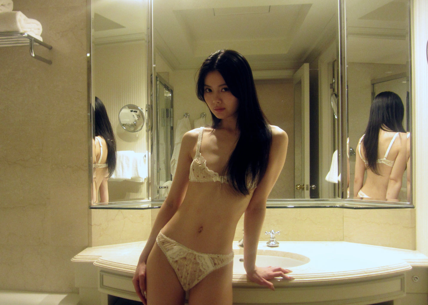 Rose tanga