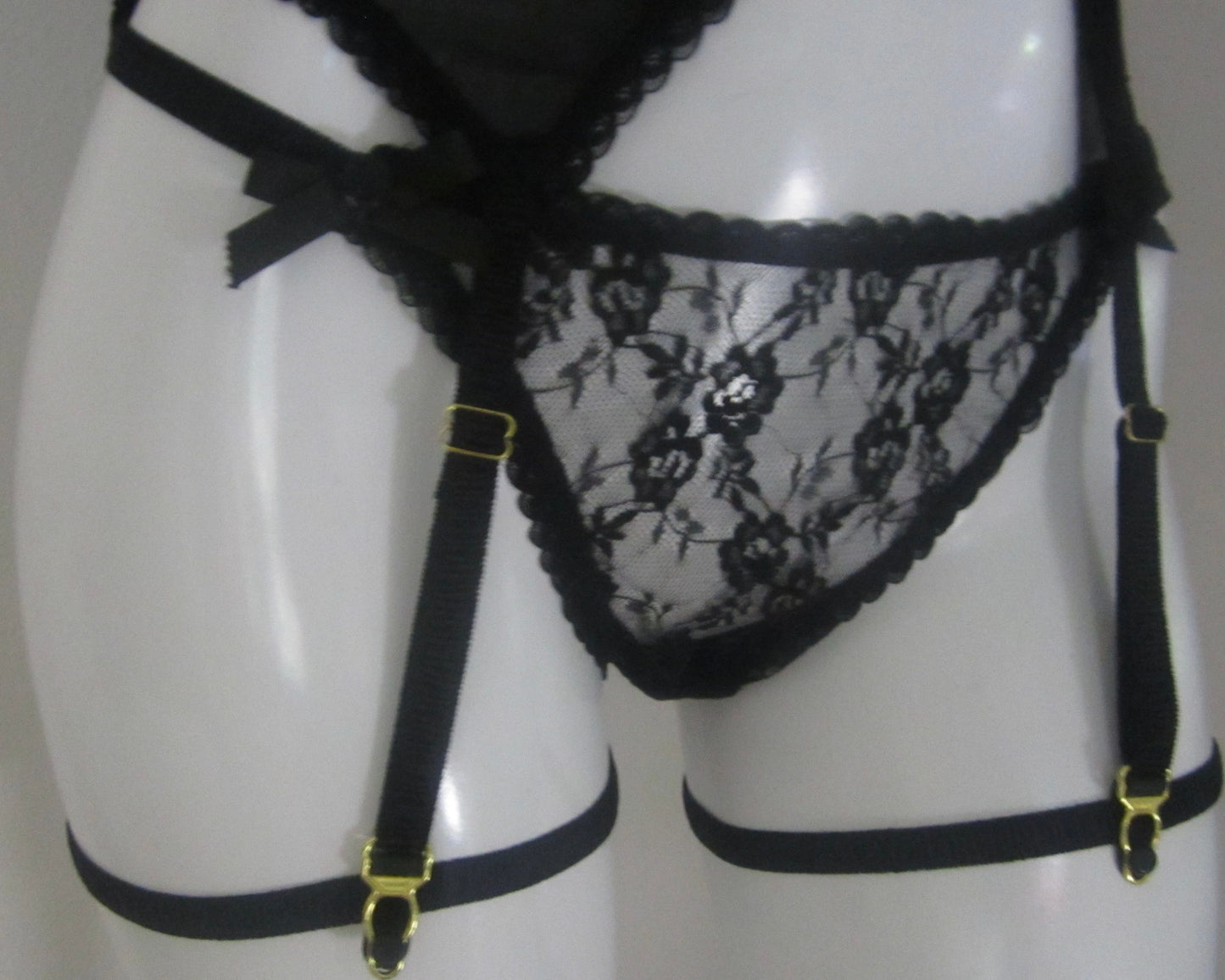 Rose rib lace garter