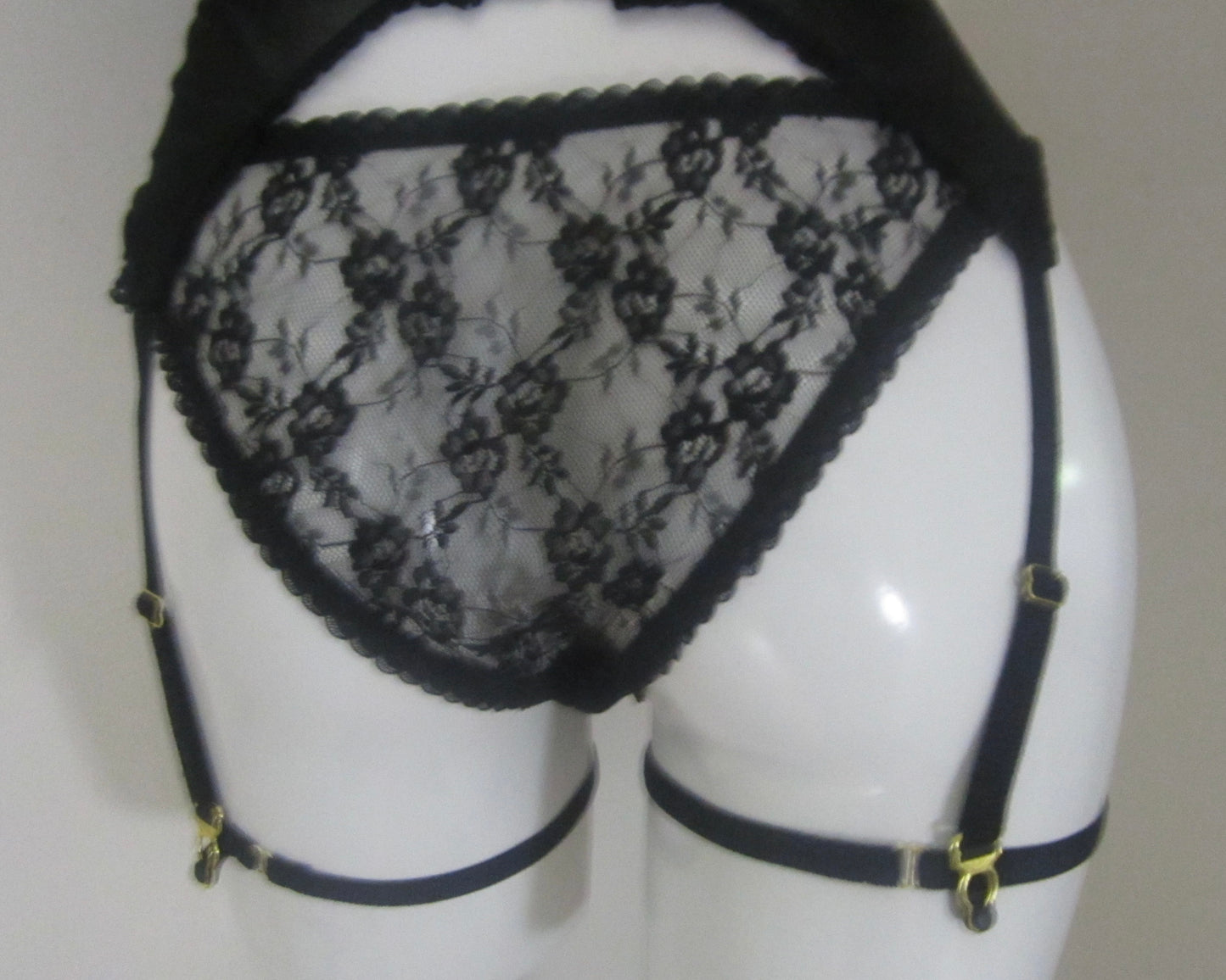 Rose ribbon shorts