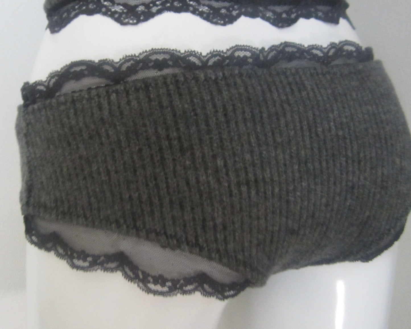 lace rib layered shorts