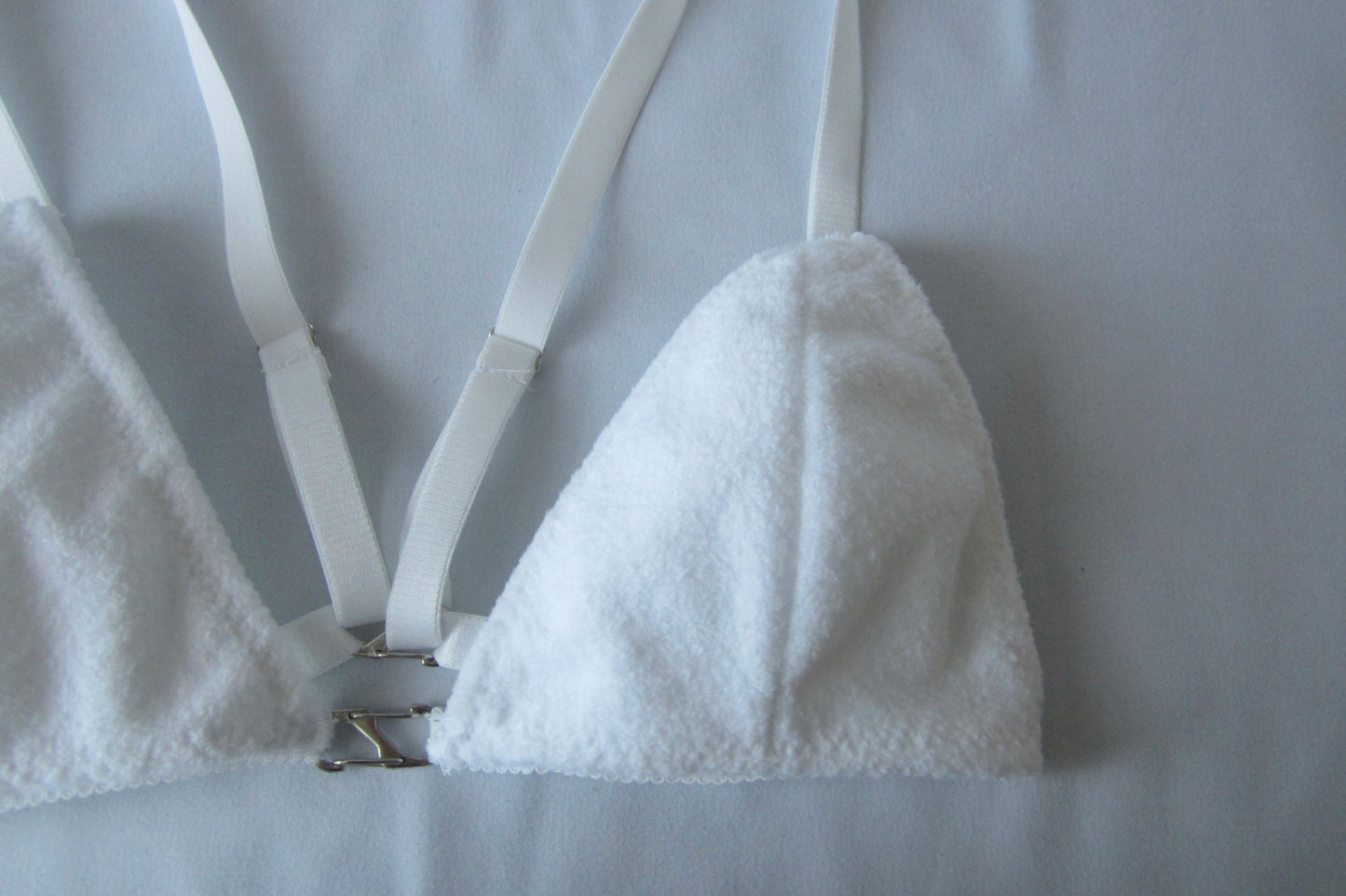 carabina triangle bra