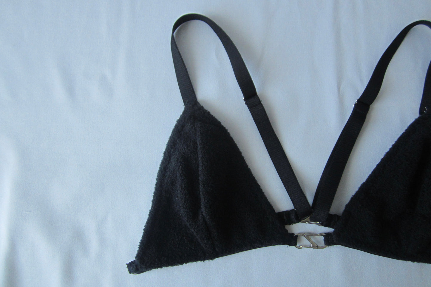 carabina triangle bra