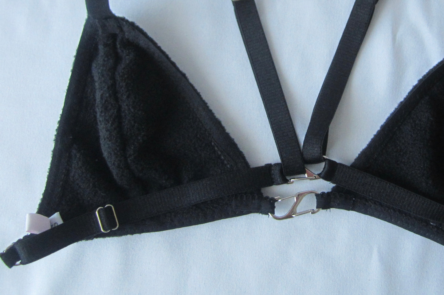carabina triangle bra