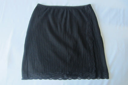 medium slit skirt