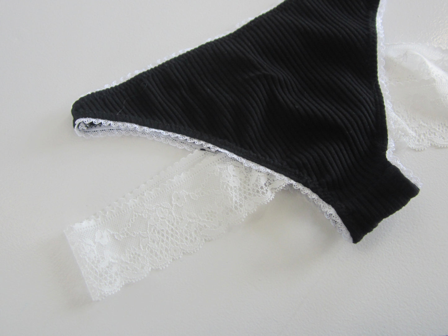 rib lace shorts