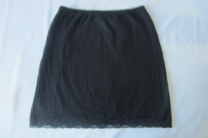 medium slit skirt