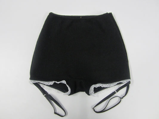 lib lace short pants