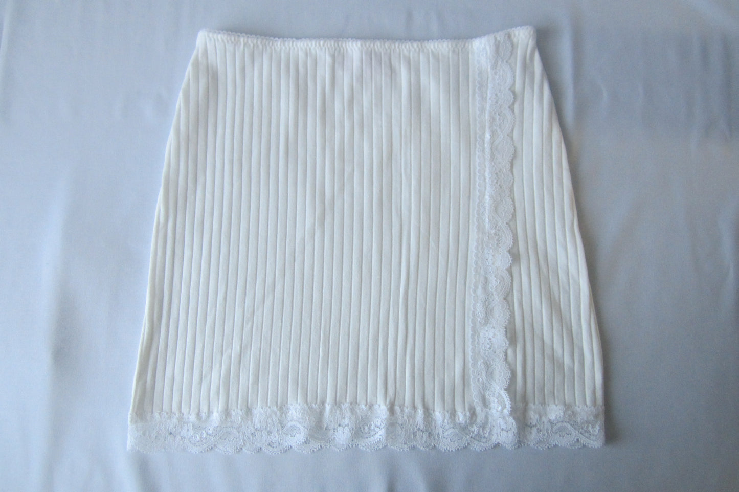 medium slit skirt
