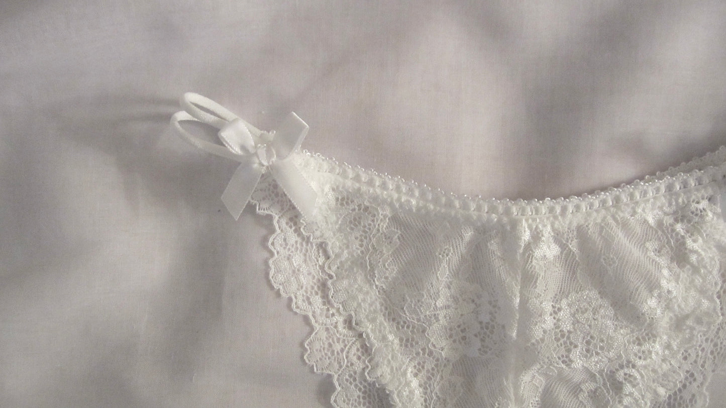 lace ribbon shorts